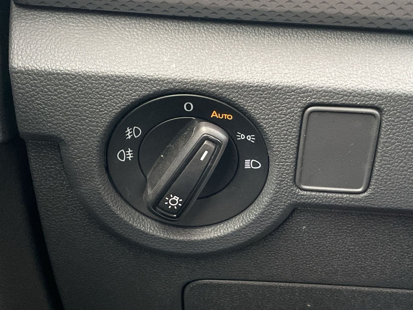 Volkswagen T-Cross 1.5 TSI DSG Active - Samsaru's Car Outlet