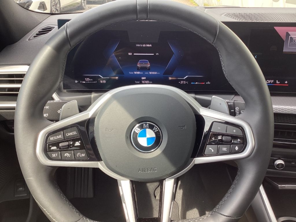 BMW 330 i xDrive Tour M-Sport Pano AHK 19''SRneu HUD