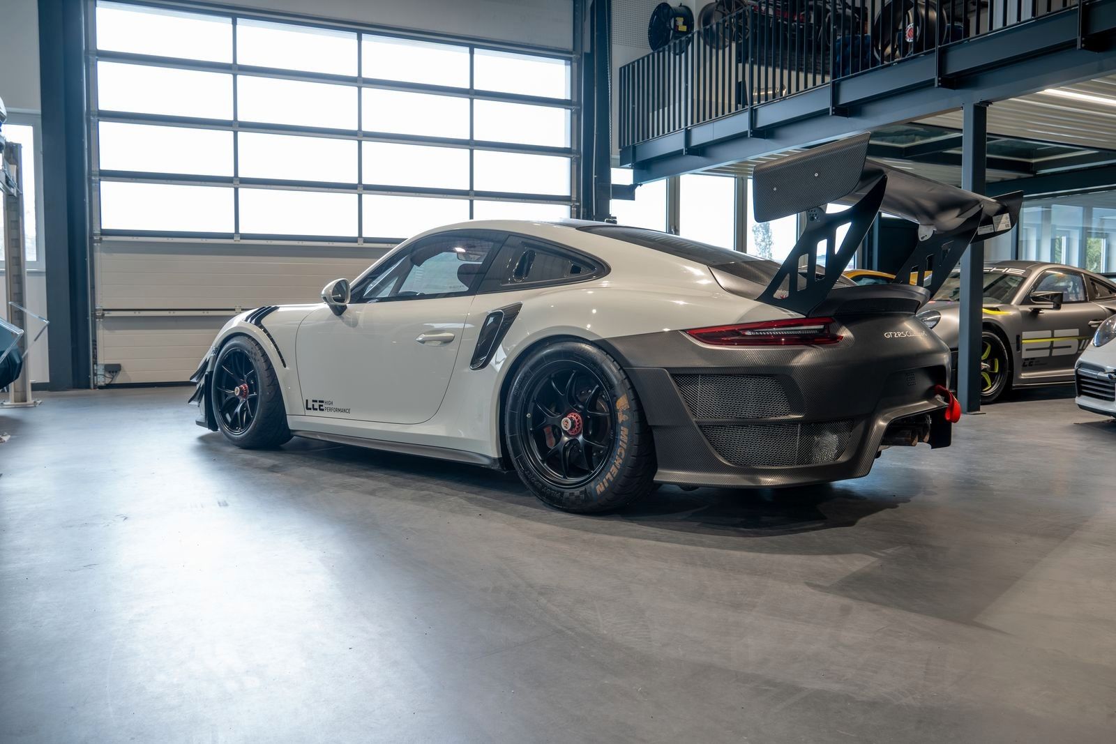 Porsche GT2 RS Clubsport - Samsaru's Car Outlet