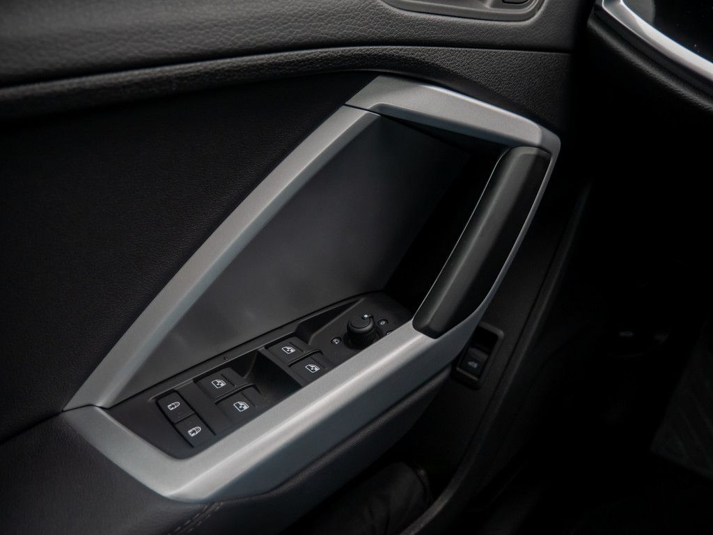 Audi Q3 S line 35 TDI quattro S tronic - Samsaru's Car Outlet