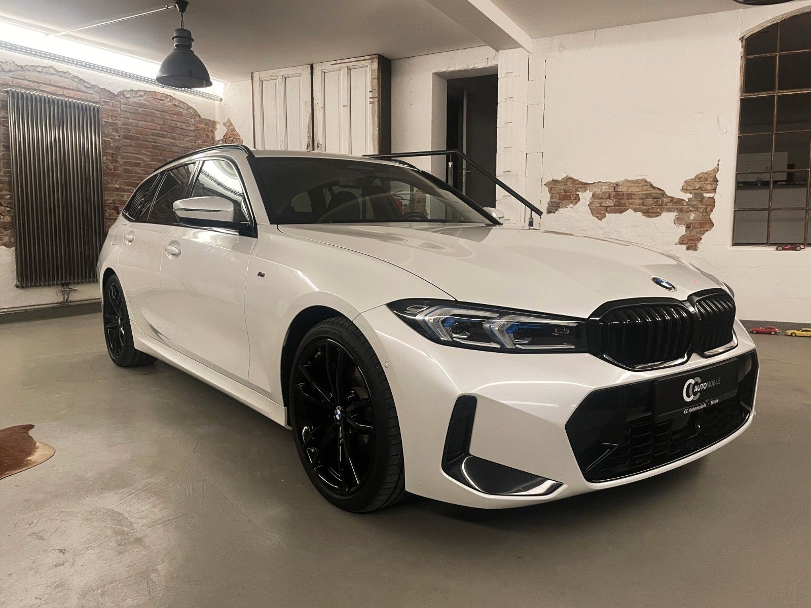 BMW 320d xDrive M Sport - Samsaru's Car Outlet