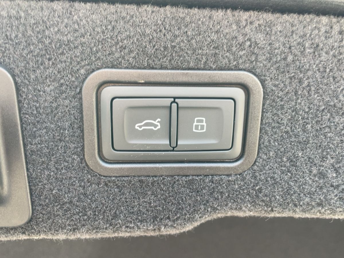 Audi A8 50 3.0 TDI quattro - Samsaru's Car Outlet