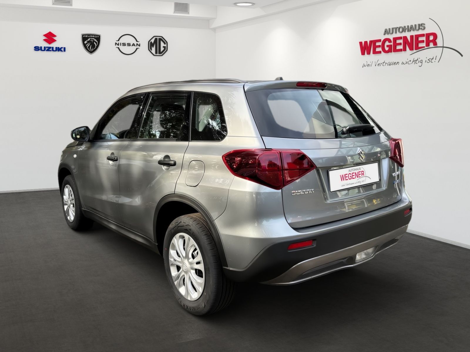 Suzuki VITARA 1.4 CLUB HYBRID - Samsaru's Car Outlet