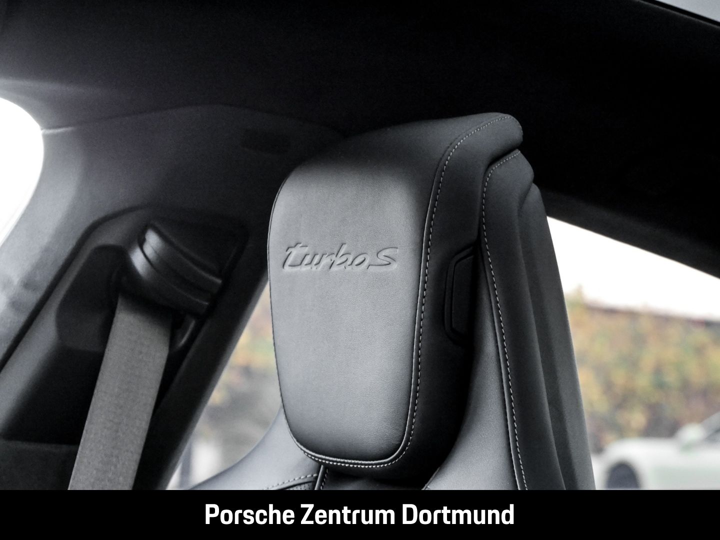 Porsche Taycan Turbo S LED-Matrix Burmester InnoDrive