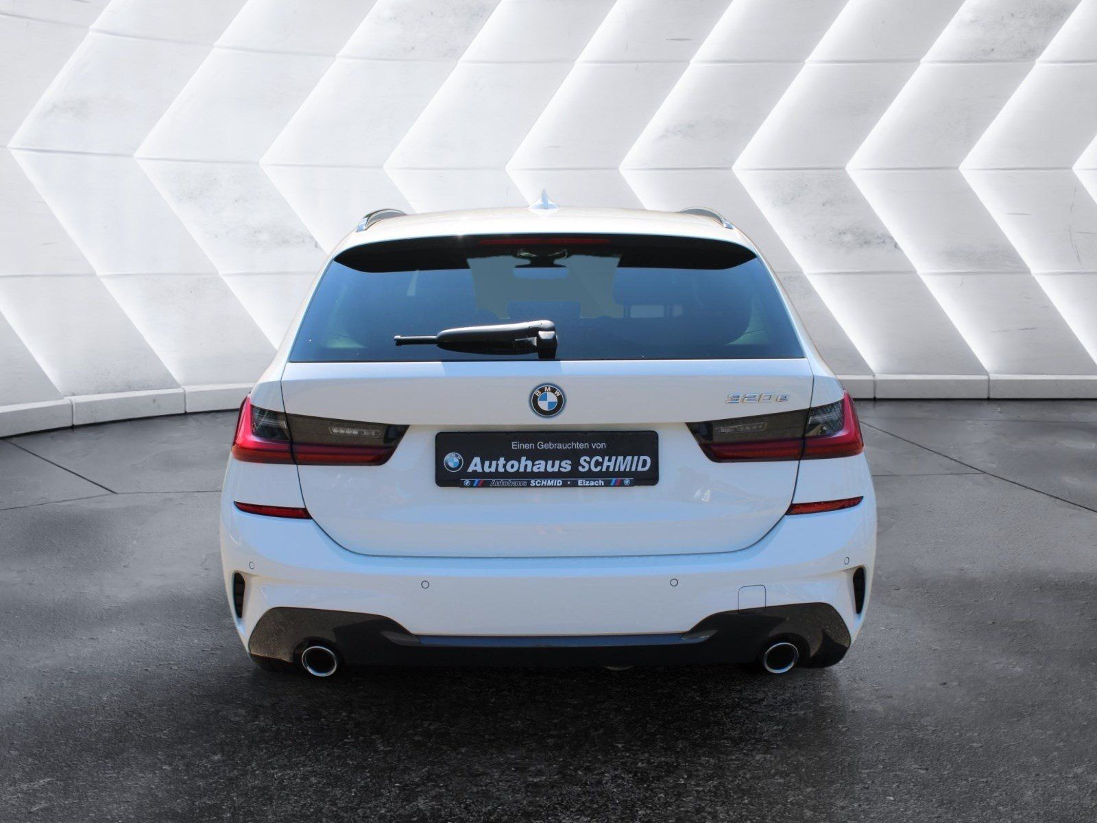 BMW 320e Touring - Samsaru's Car Outlet