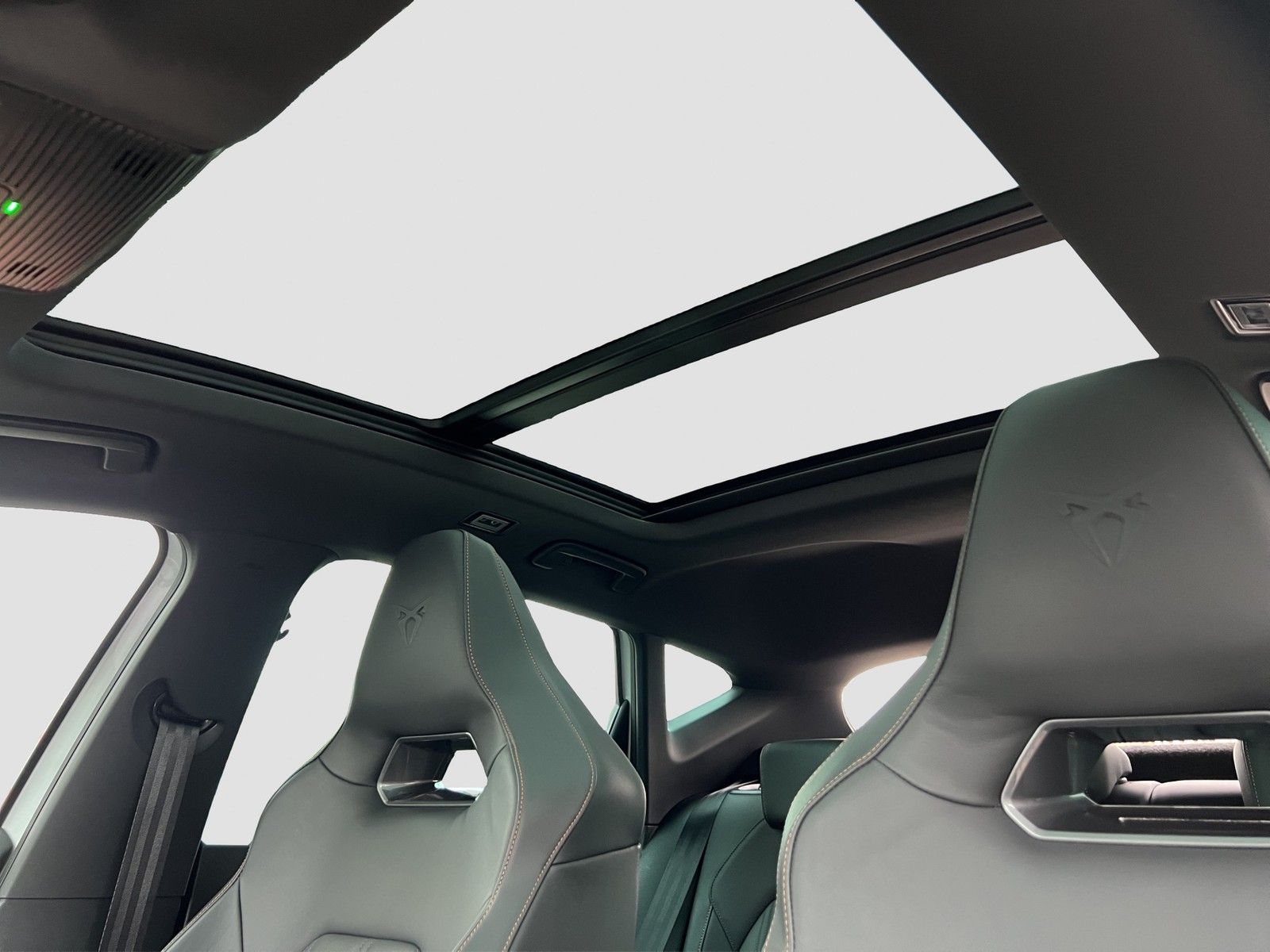 Cupra Formentor 2.0 VZ 4X4 LEDER PANO AHK CAM LM19 NAV