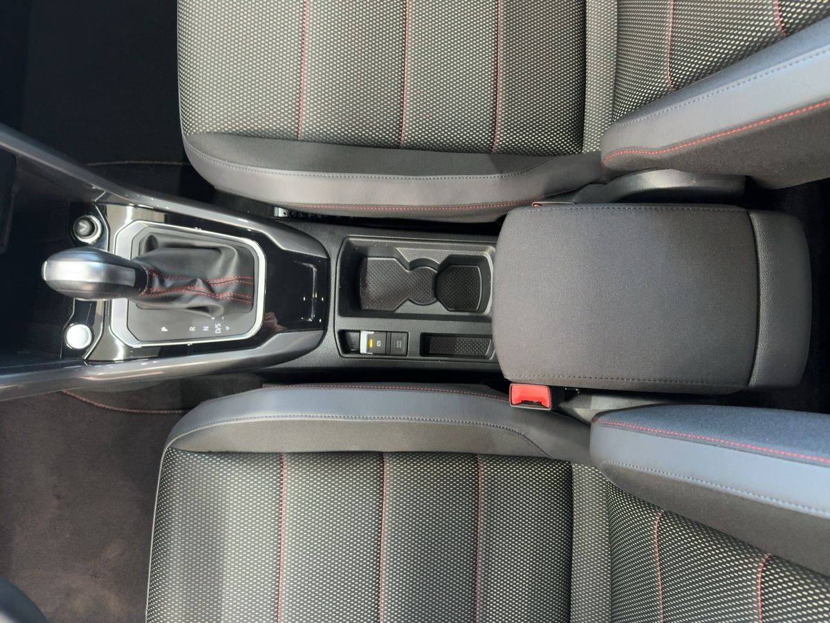 Volkswagen T-Roc 1.5 TSI DSG Sport - Samsaru's Car Outlet