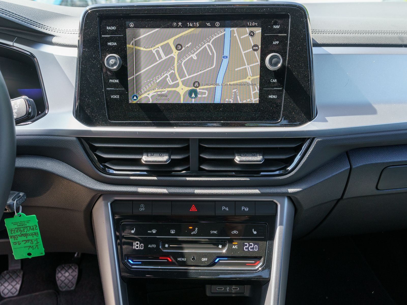 Volkswagen T-Roc Life 1.0TSI - Samsaru's Car Outlet