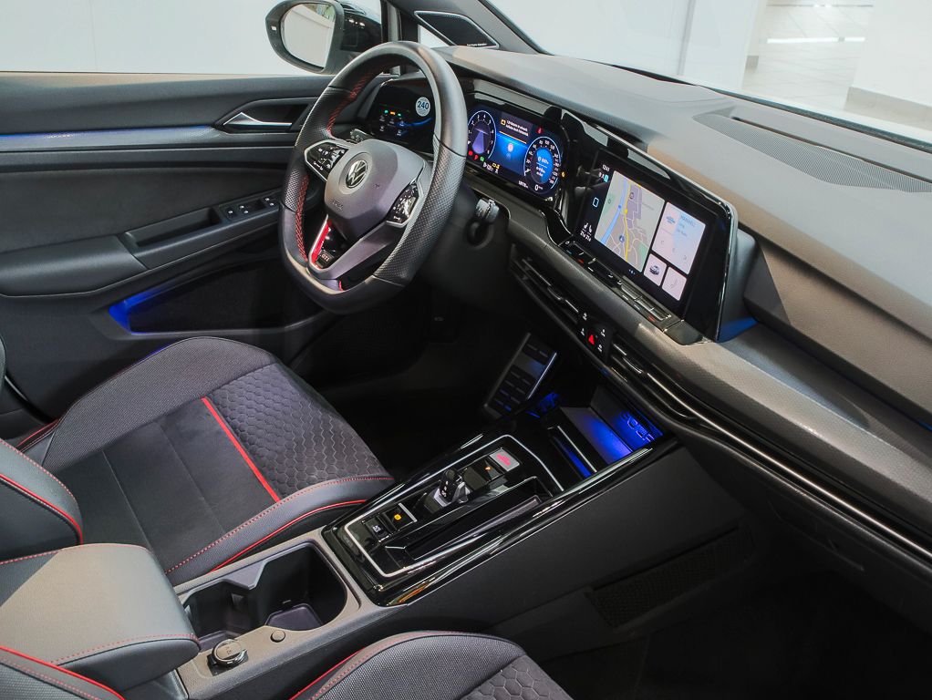 Volkswagen Golf VIII GTI Clubsport 2.0 TSI DSG - Samsaru's Car Outlet