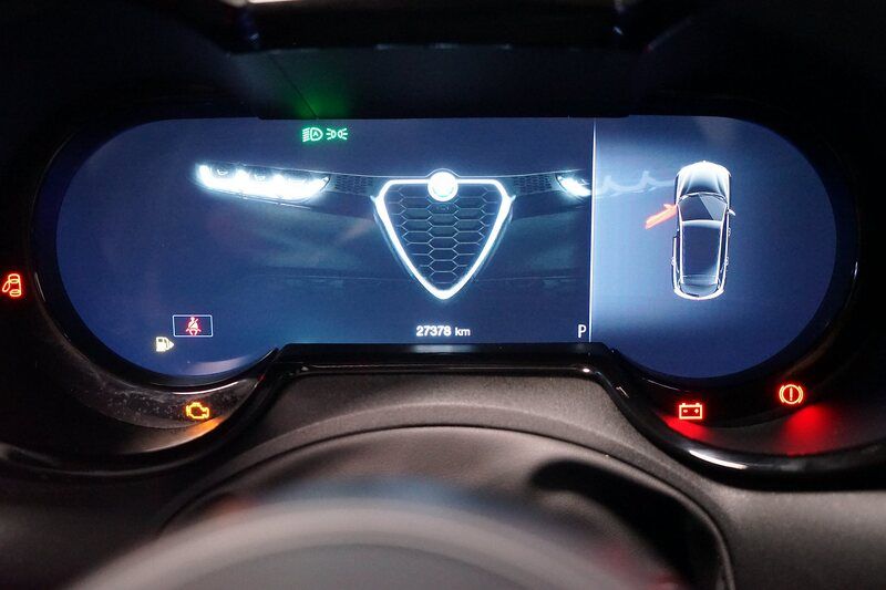 Alfa Romeo Tonale 1.5 VGT Hybrid Ti Aut.*Matrix*Kamera*Keyl