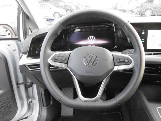 Volkswagen Golf VIII 2.0 TDI Life - Samsaru's Car Outlet