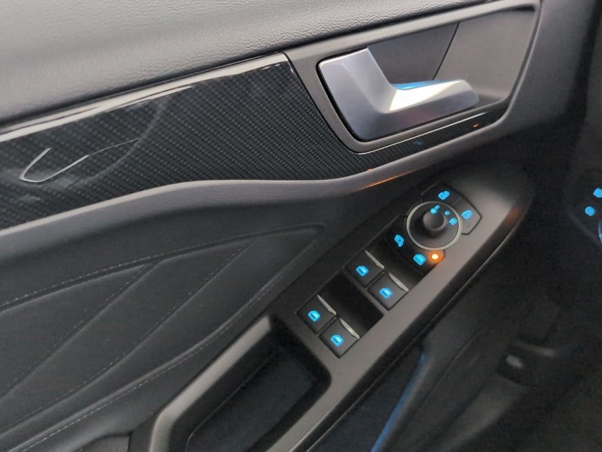 Ford Focus Turnier 1.0 EcoBoost Hybrid Aut. ST-LINE X