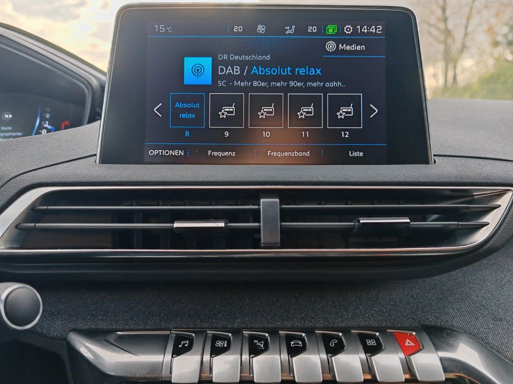 Peugeot 3008 PureTech 130 EAT8 GT-LINE - Samsaru's Car Outlet