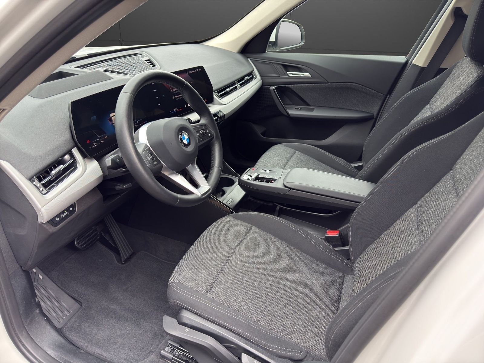 BMW X1 xDrive23i - Samsaru's Car Outlet