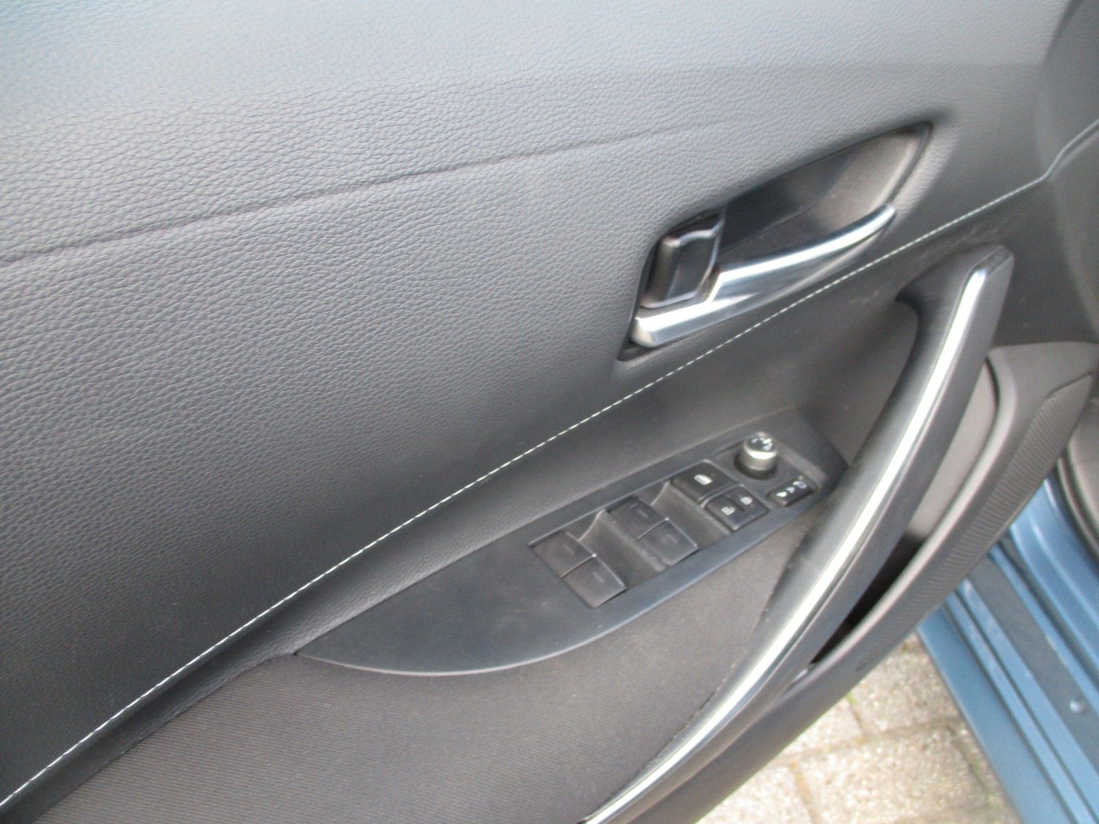 Toyota Corolla 1.8 Hybrid Comfort Touring Sports - Samsaru's Car Outlet