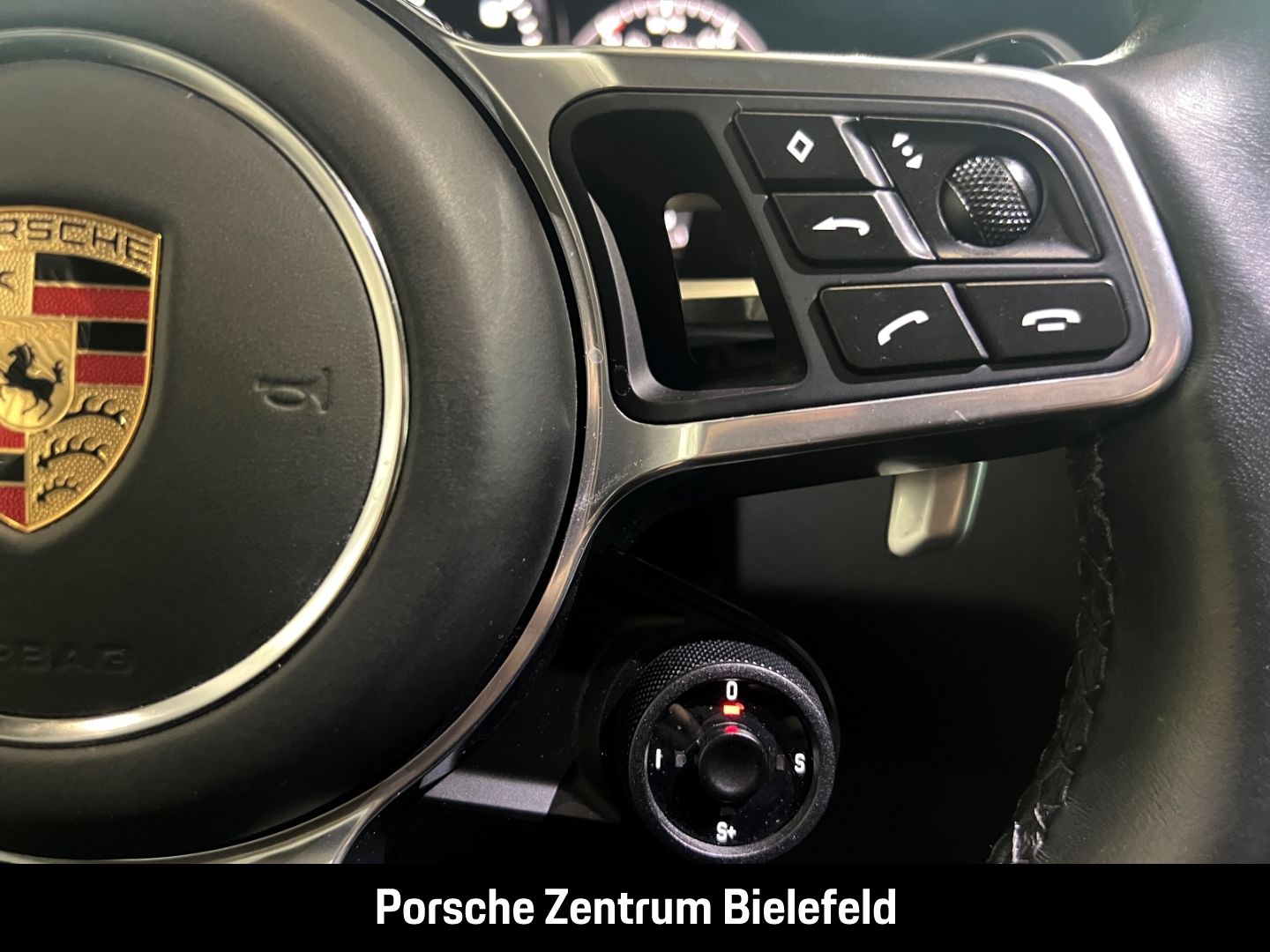 Porsche Cayenne GTS Coupe BOSE Panoramadach InnoDrive