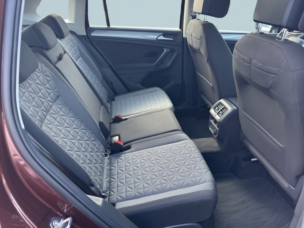 Volkswagen Tiguan 2.0 TDI DSG Life - Samsaru's Car Outlet