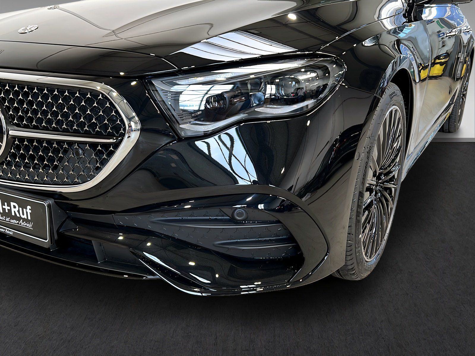 Mercedes-Benz E 450 d 4M+AMG+LEDER+PREMIUM+AHK+STANDHEIZUNG