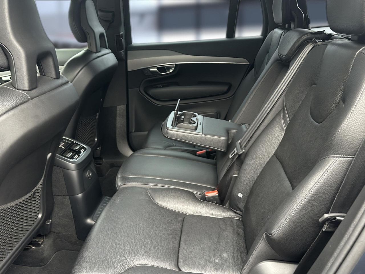 Volvo XC 90 Inscription Expression Recharge Plug-In - Samsaru's Car Outlet
