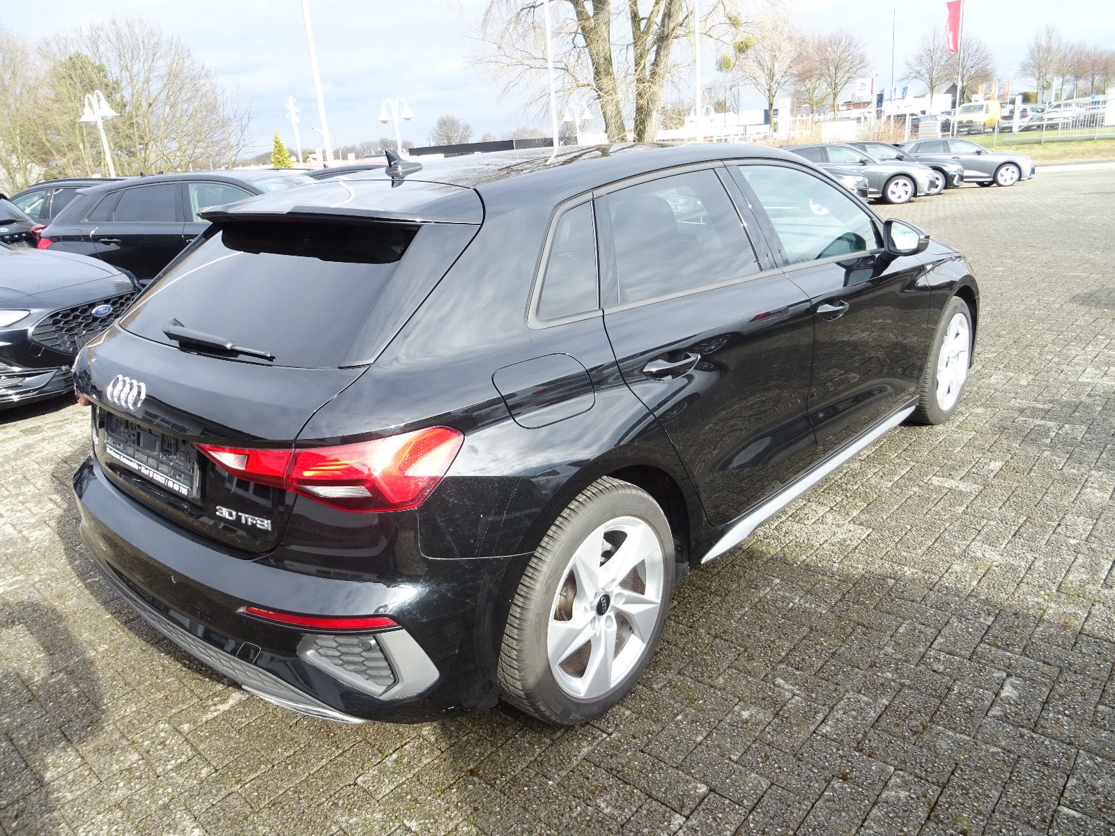 Audi A3 Sportb 30TFSI S line Navi LED SHZ Virtuell