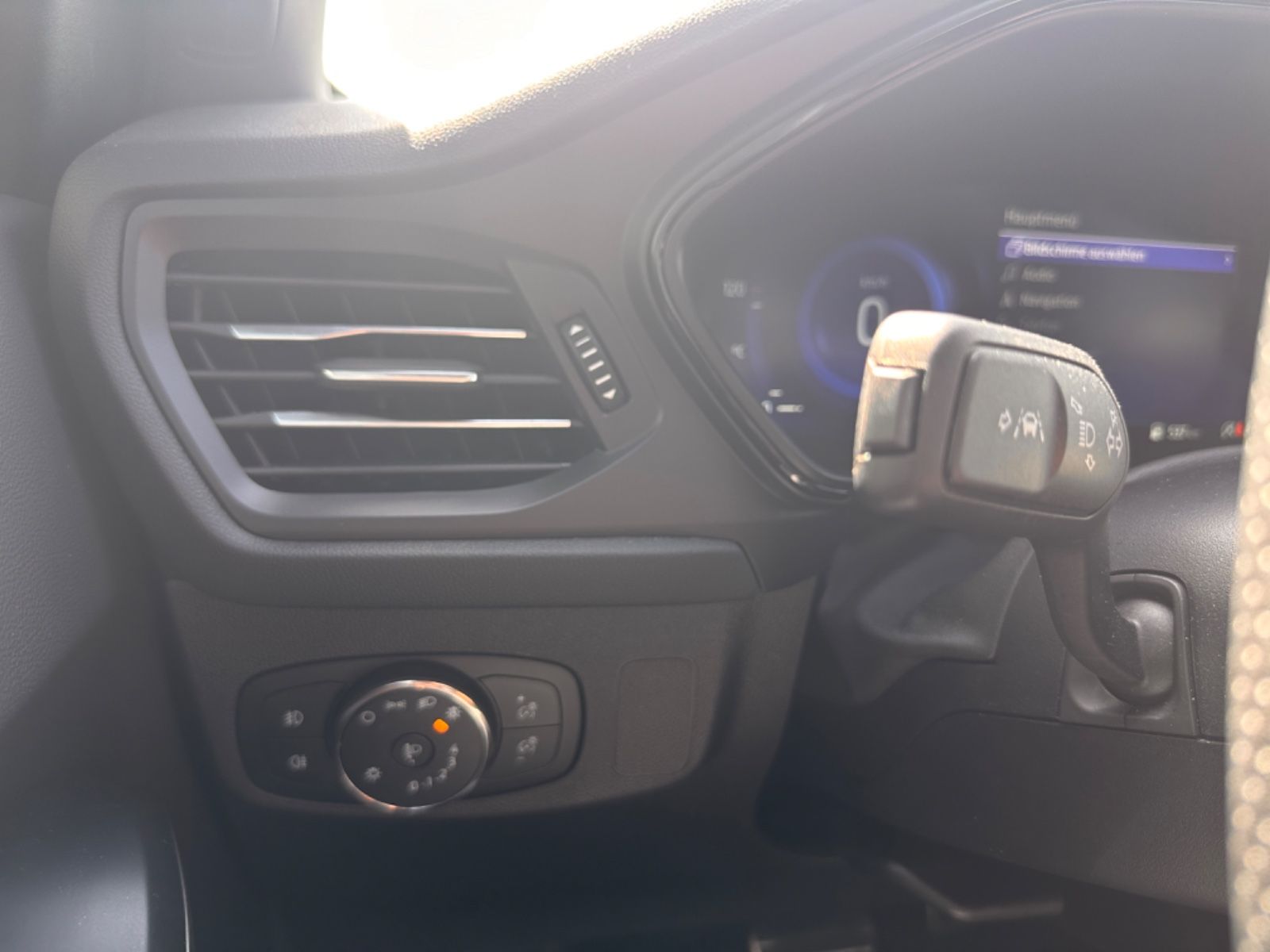 Ford Focus ST-Line X >LED+KAM+PANO-DACH+BLIS+19"ZOLL<