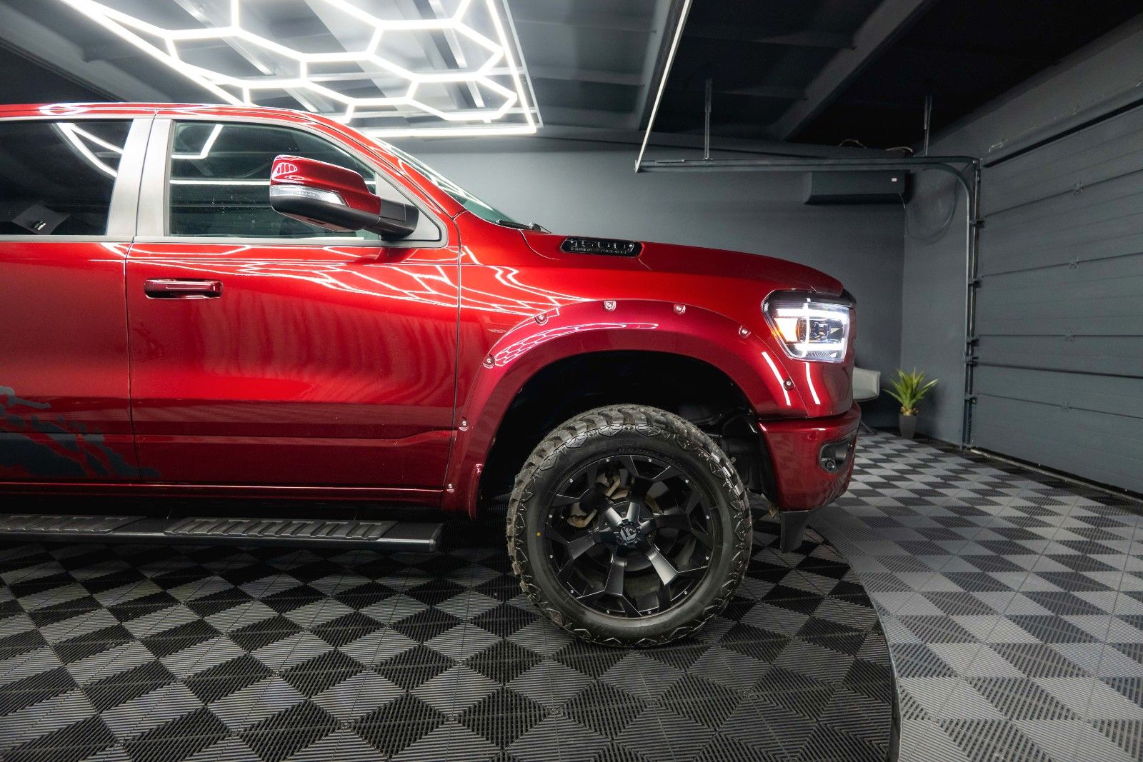 Dodge RAM 5.7 V8 HEMI 4x4 OFFROAD Night-Paket *LED*19%