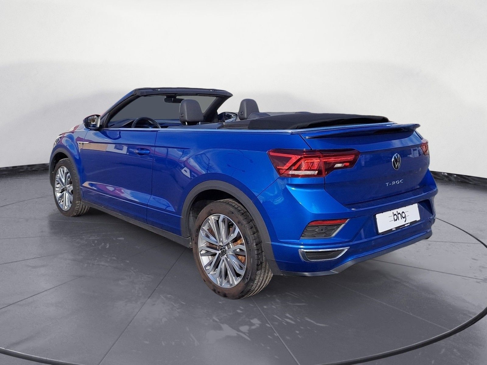 Volkswagen T-Roc R-Line 1.5 TSI - Samsaru's Car Outlet
