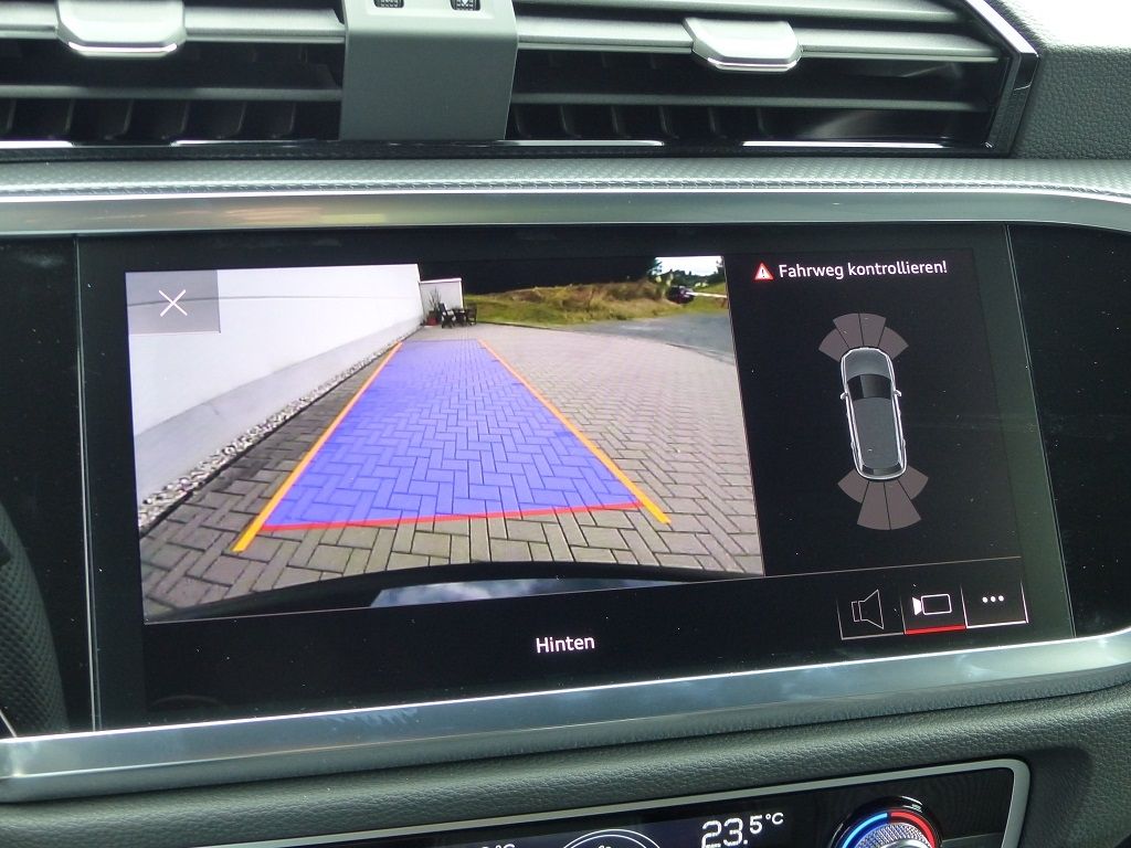 Audi Q3 40 TFSI quattro S line - Samsaru's Car Outlet