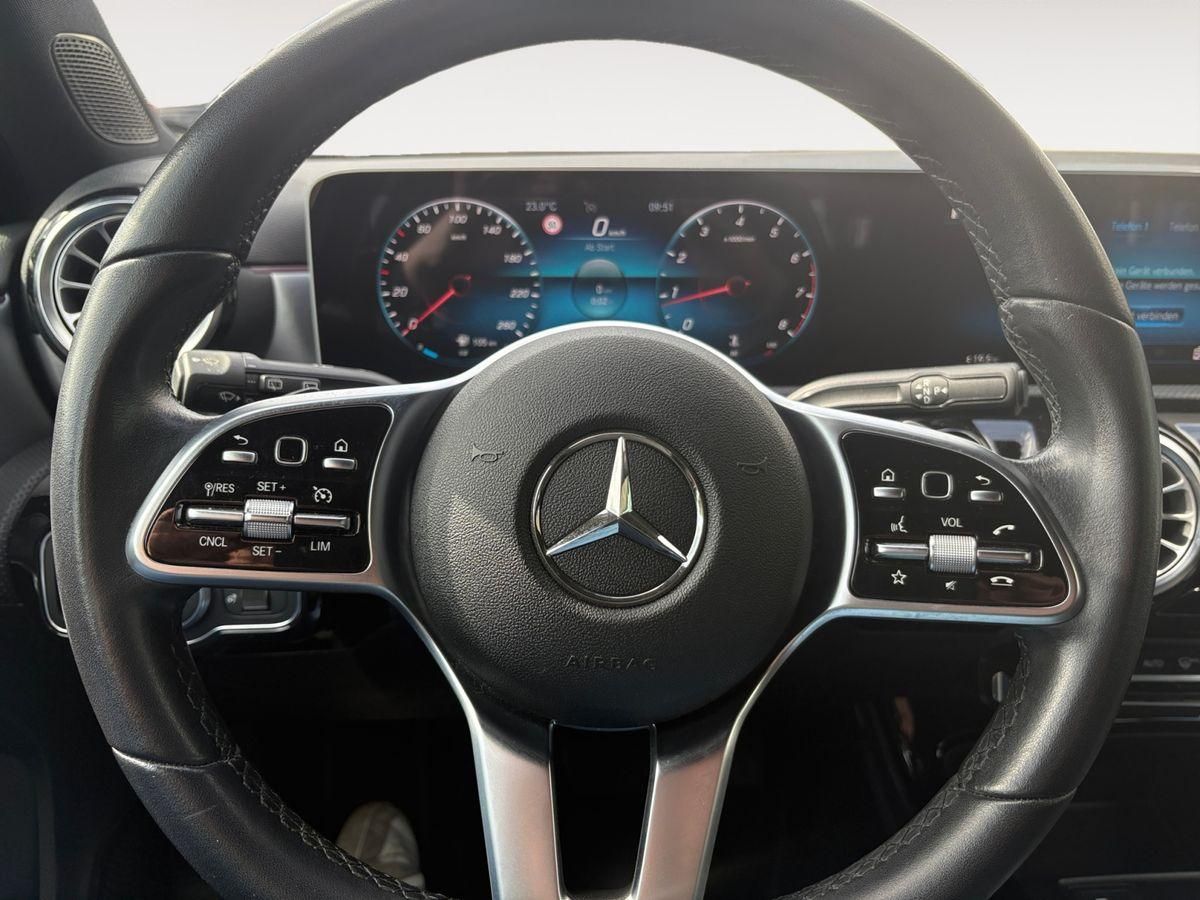 Mercedes-Benz A 200 - Samsaru's Car Outlet