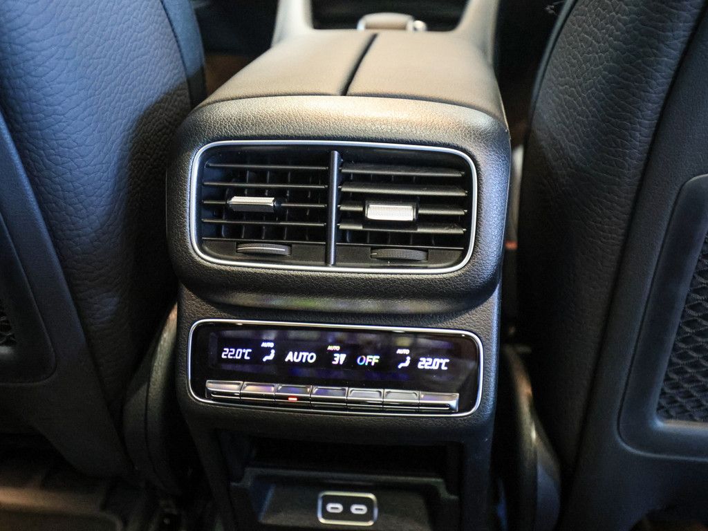 Mercedes-Benz GLE 450 d 4M AMG Line NIGHT PANO MULTIB. HUD