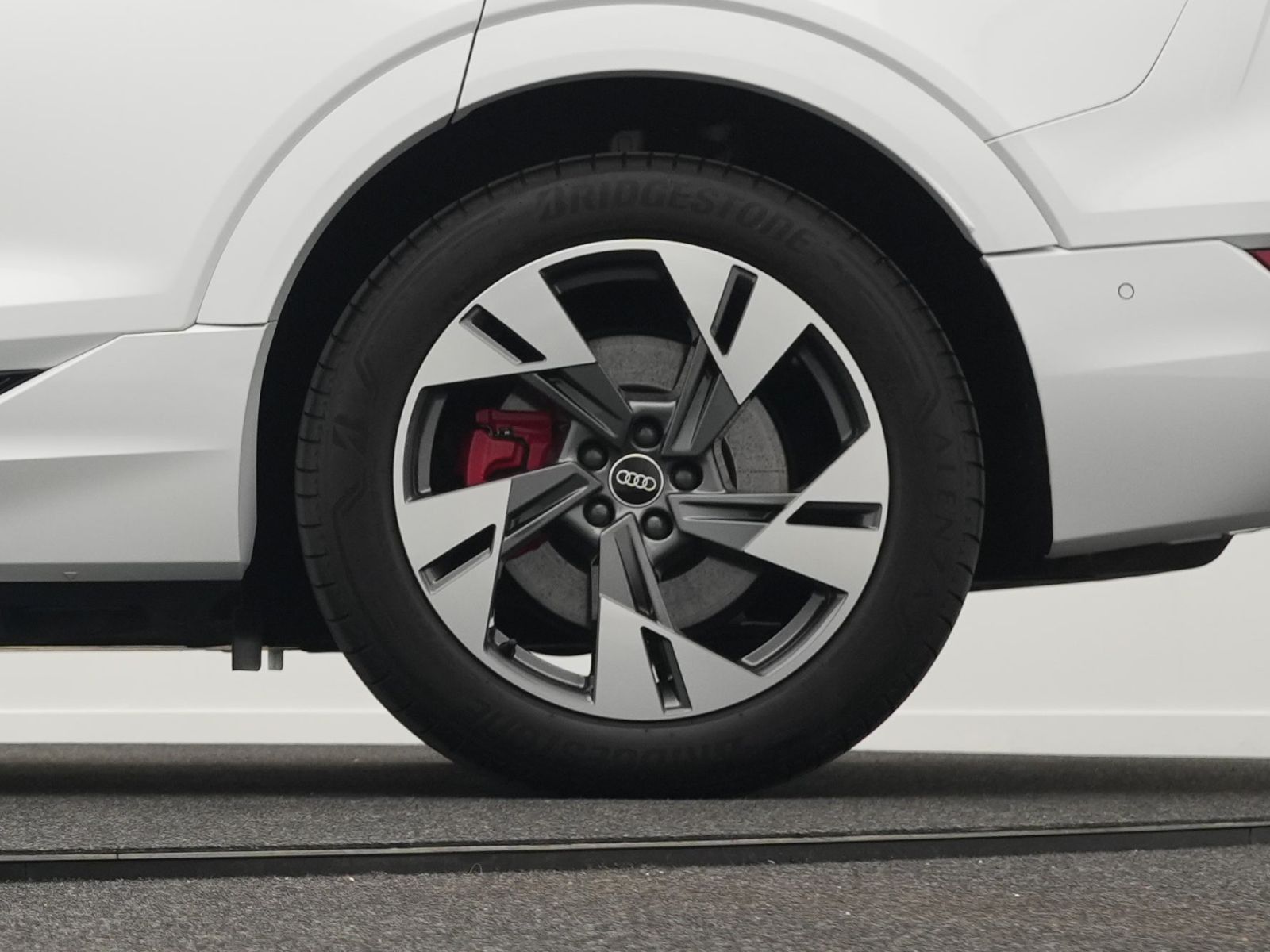 Audi Q8 Sportback e-tron 50 S line quattro