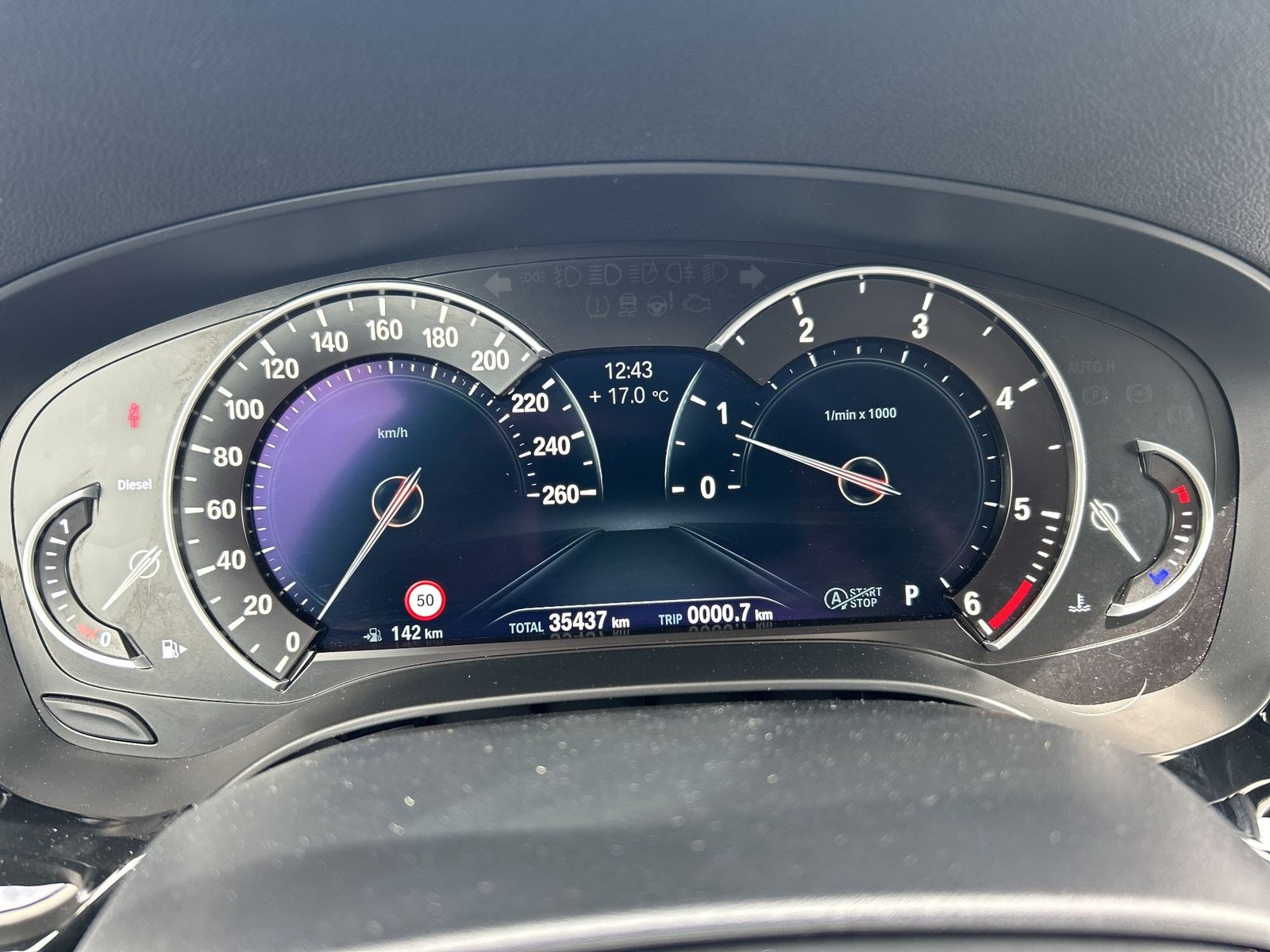 BMW 520d xDrive Limousine Head-Up LED Kamera Standhe
