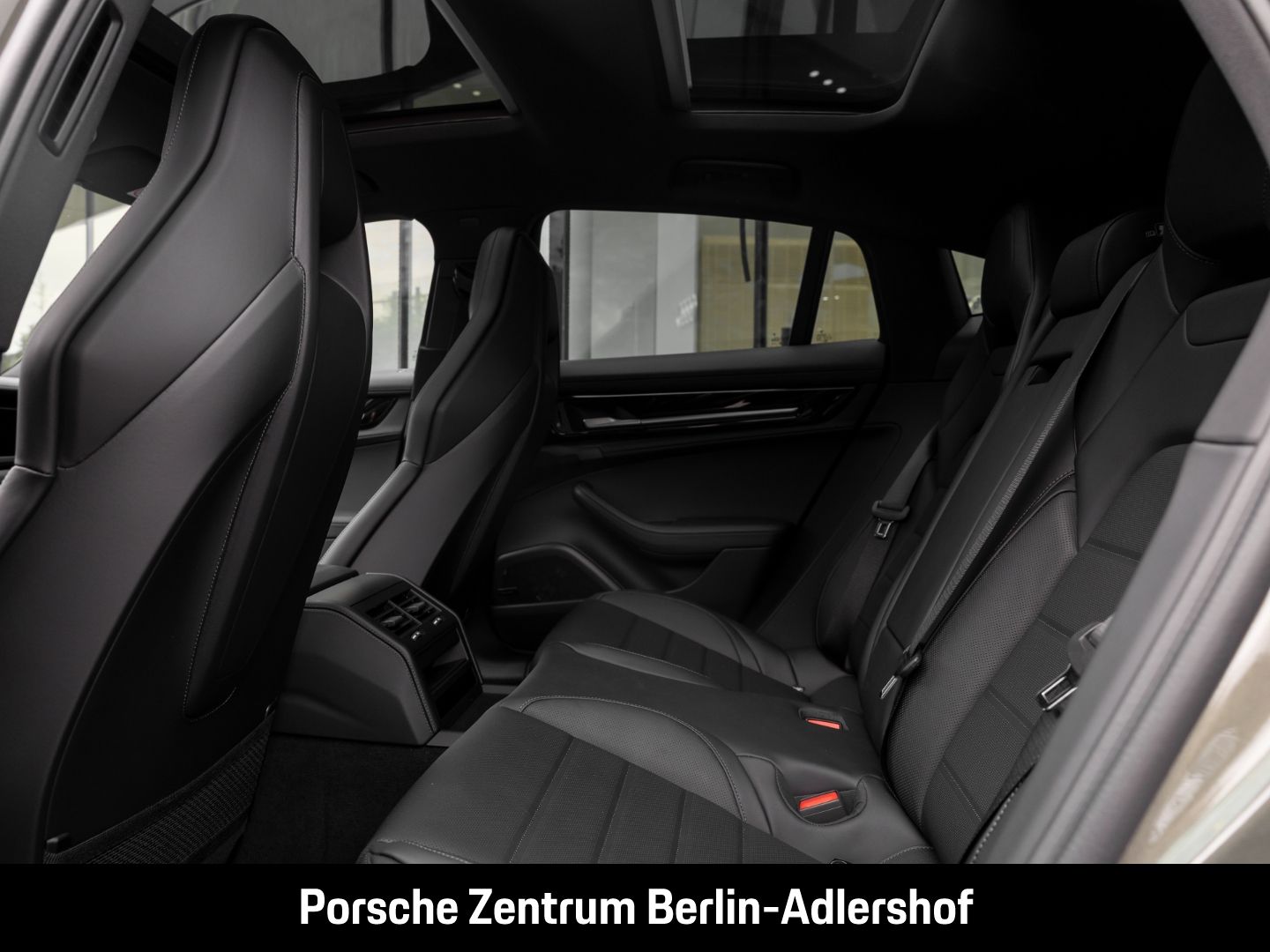 Porsche Panamera 4S E-Hybrid HA-Lenkung InnoDrive HUD