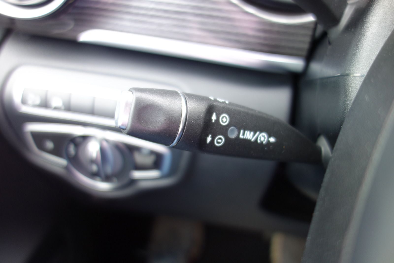 Mercedes-Benz V 300 d 4Mat Lang LED/MBUX/LEDER/eHECKTÜR/2xsTÜR