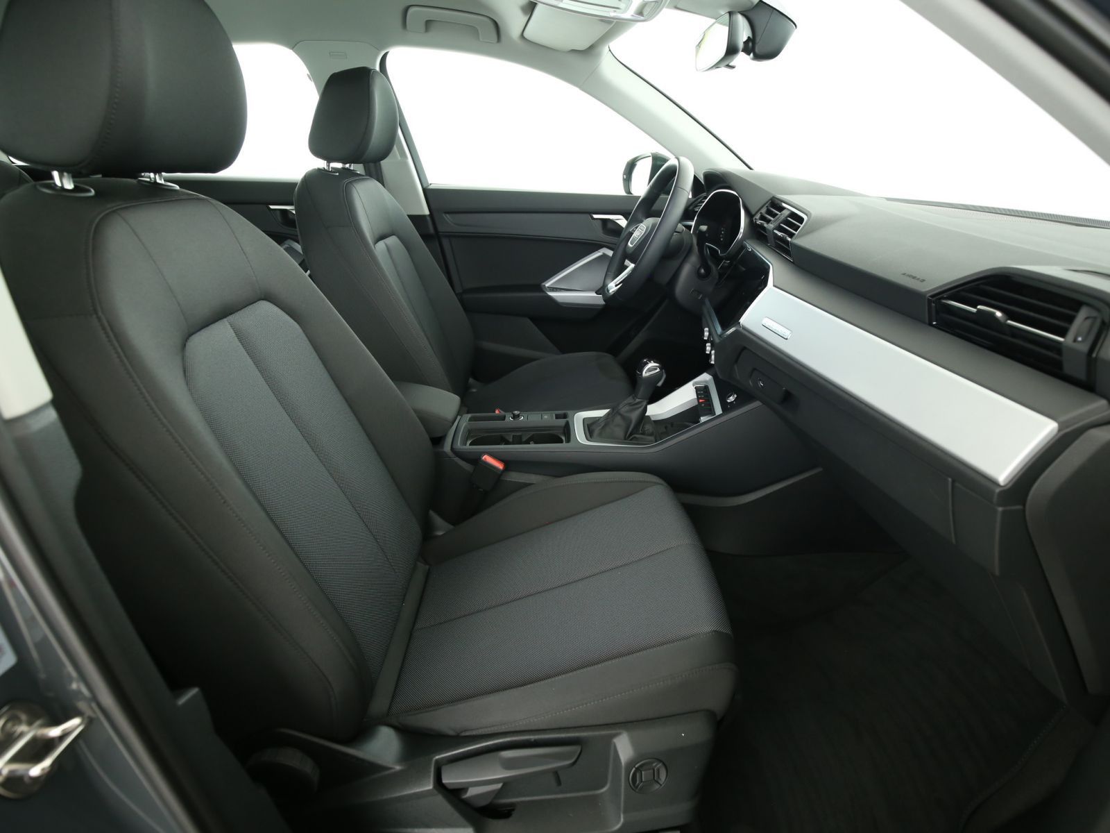 Audi Q3 35TDI quattro - Samsaru's Car Outlet