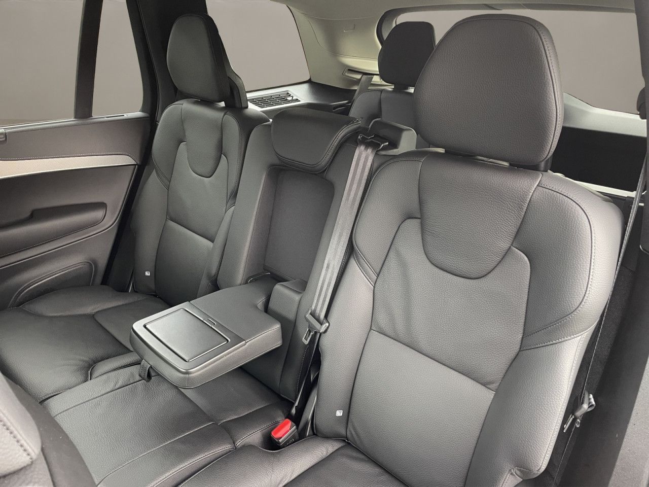 Volvo XC90 T8 AWD Plug-in Plus Dark 7S AHK NAVI