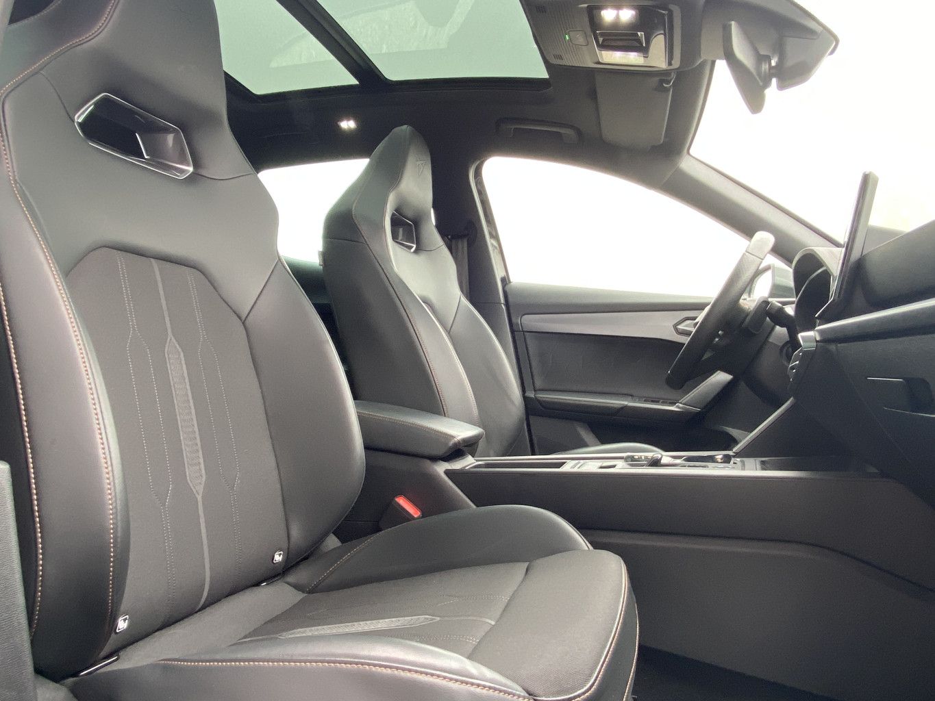 Cupra Formentor VZ 2.0 TSI DSG 4-DRIVE 19"-KUPFER+AREA