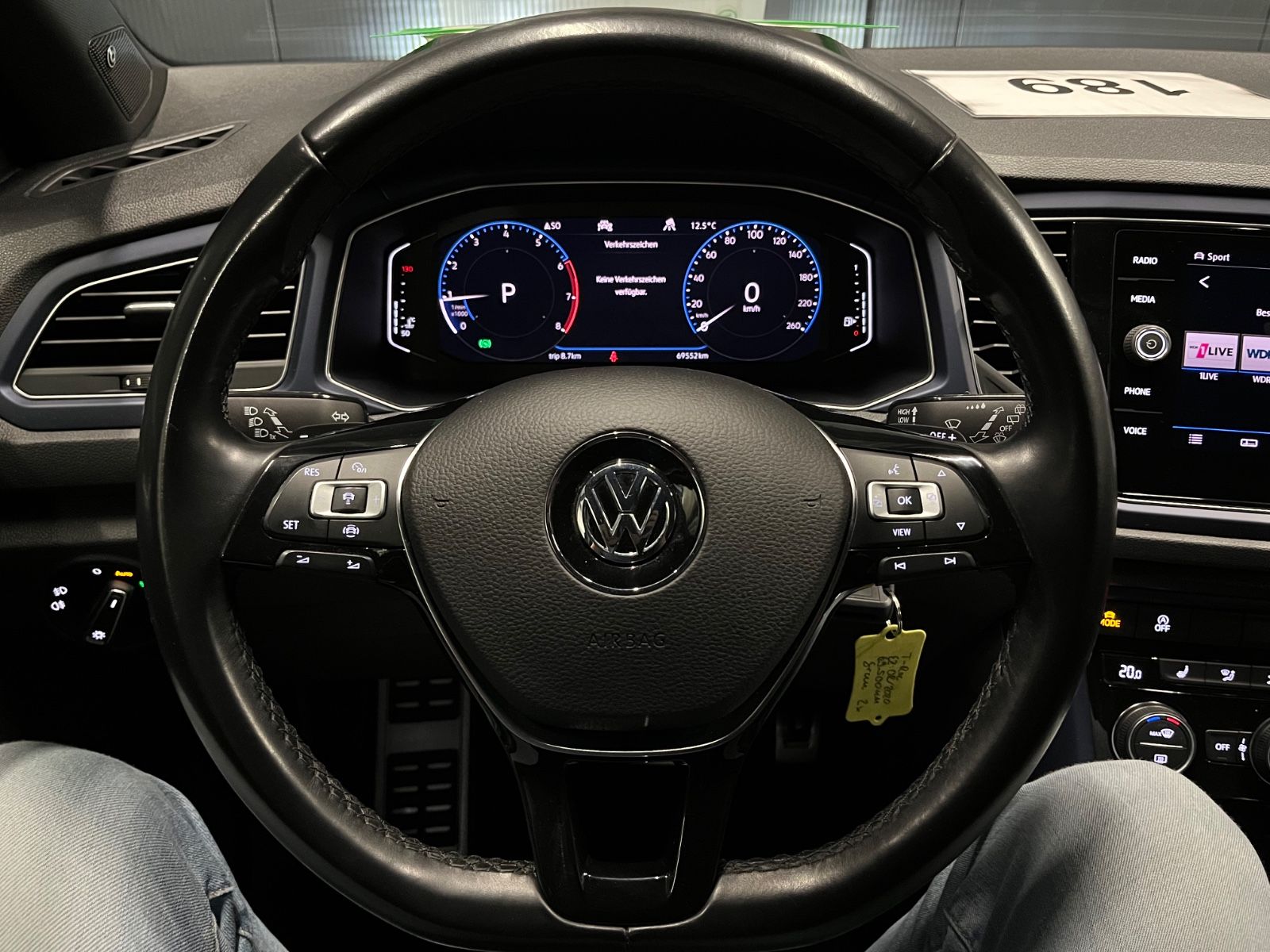 Volkswagen T-Roc 1.5 TSI DSG United - Samsaru's Car Outlet