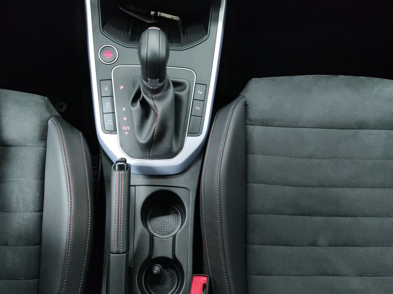 Seat Arona 1.5 TSI DSG FR NAVI AHK ACC GJR