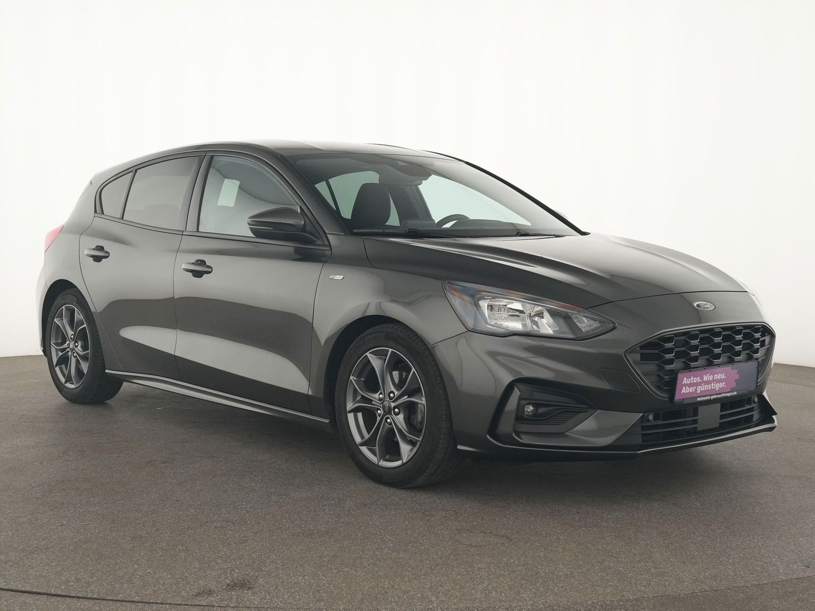 Ford Focus ST-Line - Samsaru's Car Outlet