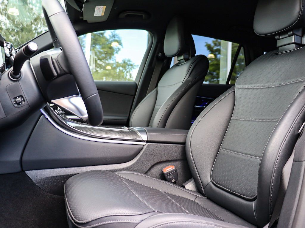 Mercedes-Benz GLC 220 d 4M Avantgarde AHK/Memory/19Zoll/Digi