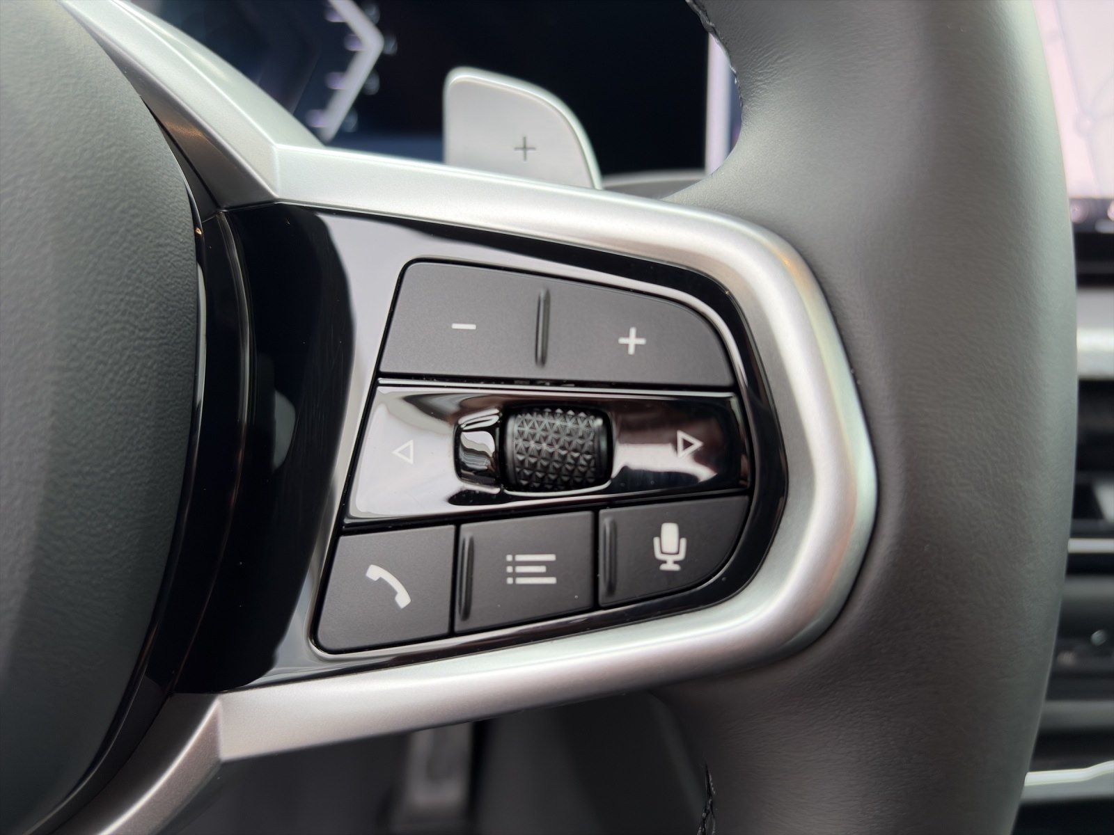 BMW 320i Limousine M-Sport Head-Up Glasdach DrivAss.