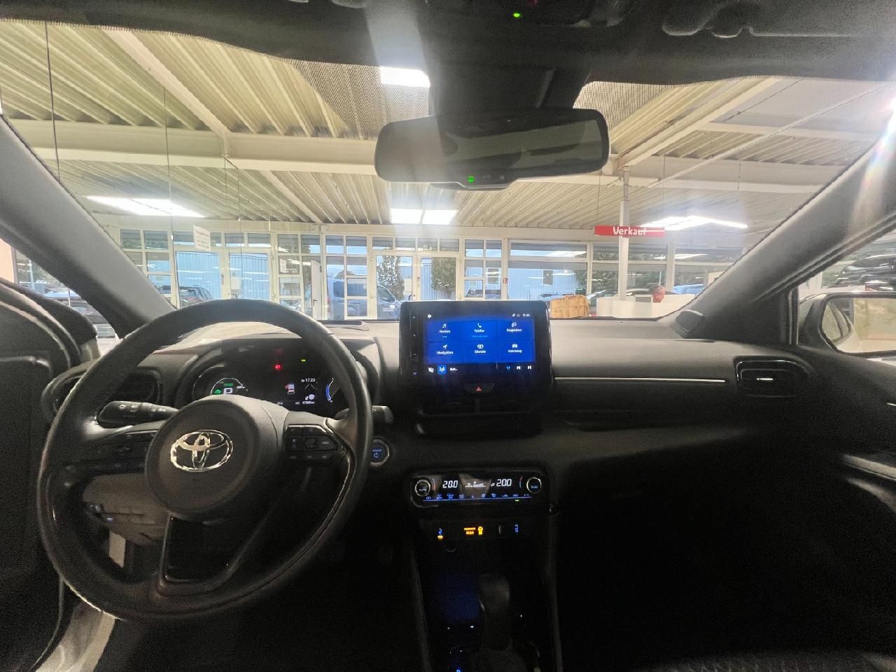 Toyota Yaris Hybrid Style Panoramadach