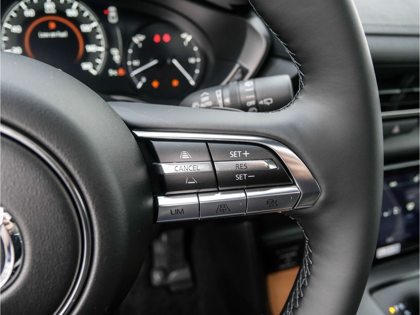 Mazda MX-30 e-SKYACTIV R-EV MAKOTO PREMIUM-Paket SCHIE