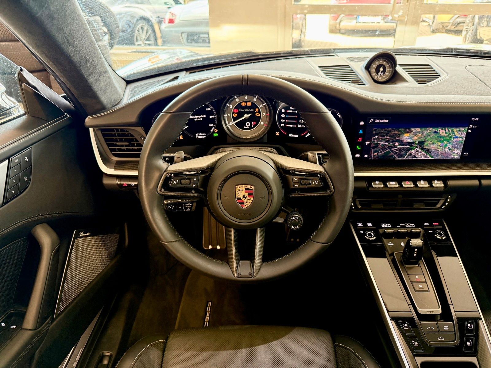 Porsche 911 992 Turbo S LIFT/SportDesign/Glasdach/ACC