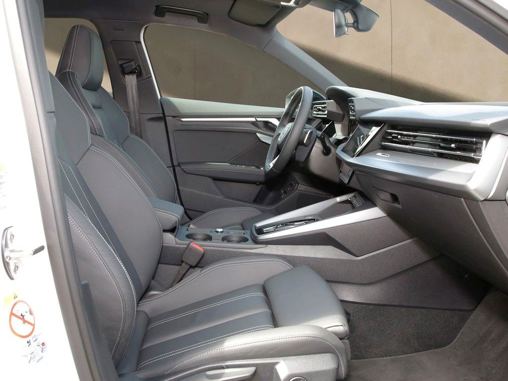 Audi A3 Sportback 45 TFSI e S line 18"|LEDER|PANO|SHZ
