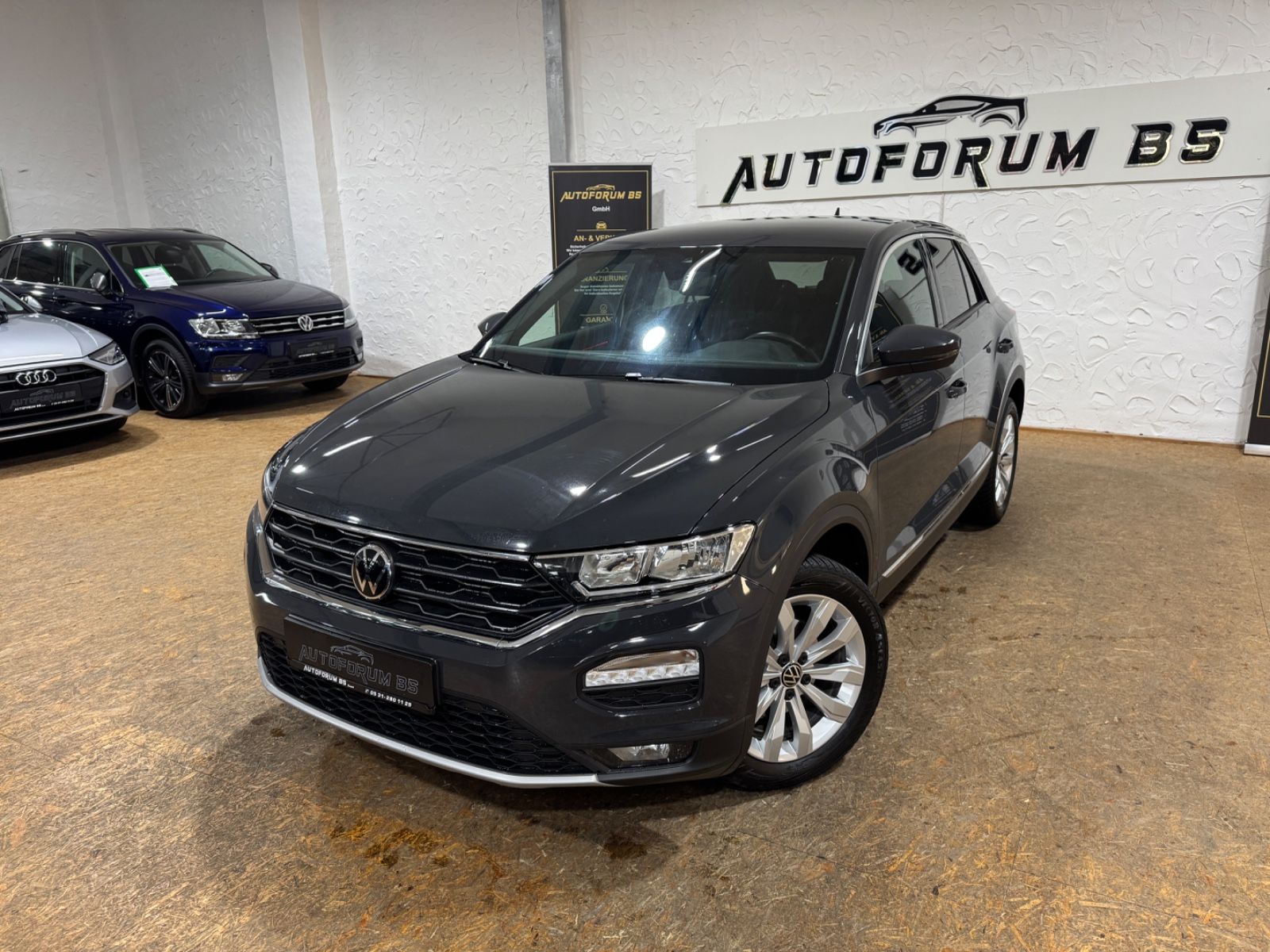 Volkswagen T-Roc Sport 1.5TSI DSG - Samsaru's Car Outlet