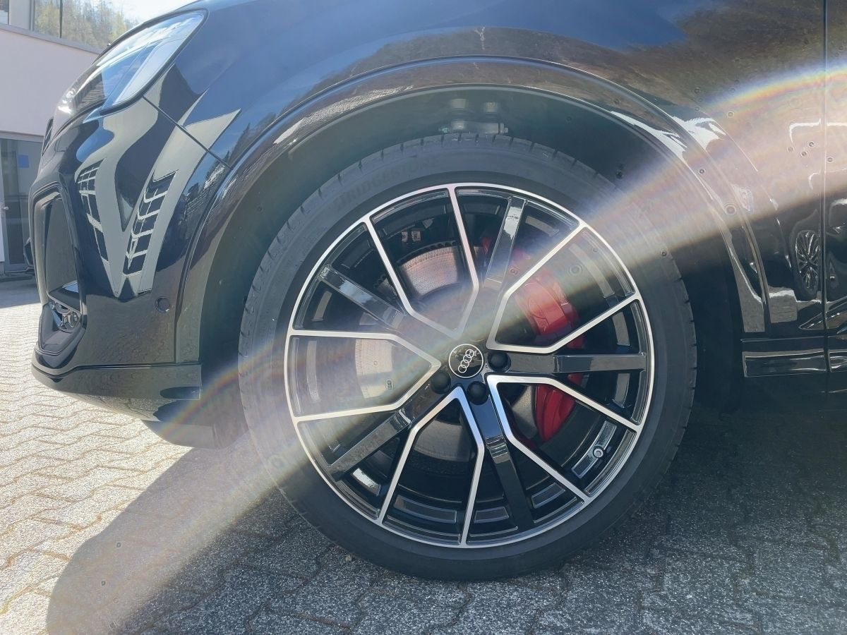 Audi Q7 SUV Sline 55 TFSIe AHK PANO B&O OLED
