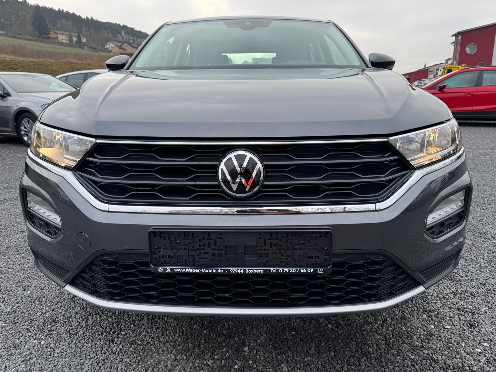 Volkswagen T-Roc 1.5 TSI DSG - Samsaru's Car Outlet