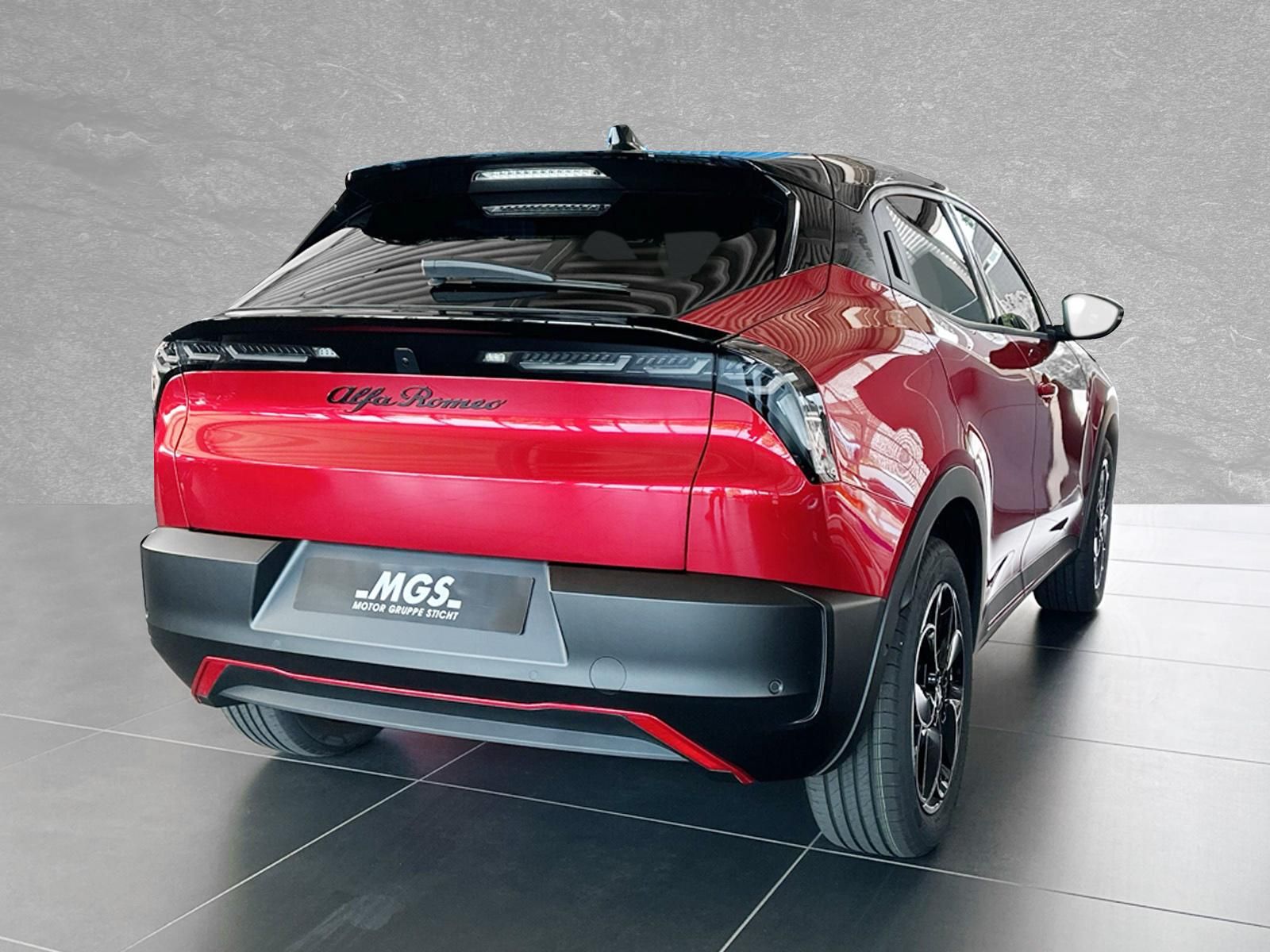 Alfa Romeo Junior #ELEKTRO #Speciale #SONDERLACK